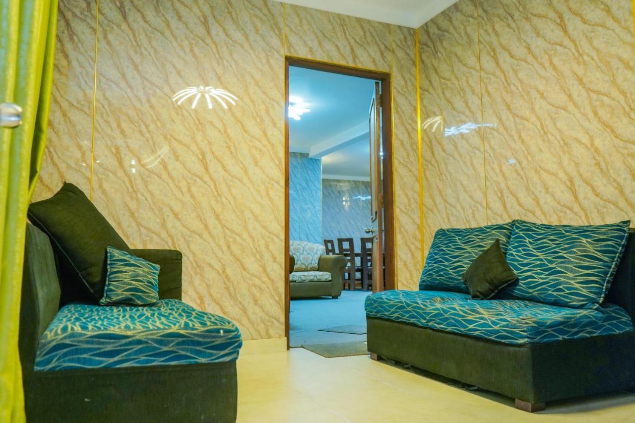 فندق Blue Moon Residency نوفارا إيلِيا المظهر الخارجي الصورة